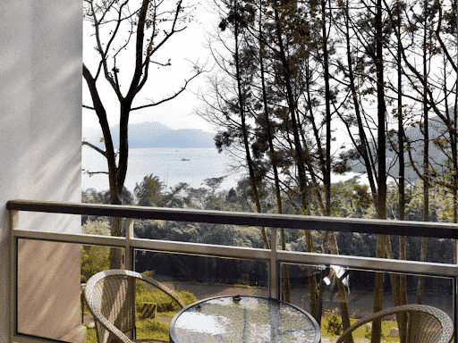 人氣飯店推薦 9. 竹石園生態度假中心（Bamboo Rock Garden Resort）窗景